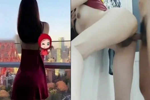 Lôi kéo nồng nàn trong chiếc áo hai dây lôi cuốn